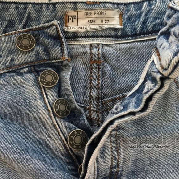 Free People high waisted frayed raw hem shorts *shop@iamwarrior - Picture 5 of 9